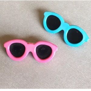 2 Vtg Plastic Pink & Blue Sunglasses Pins